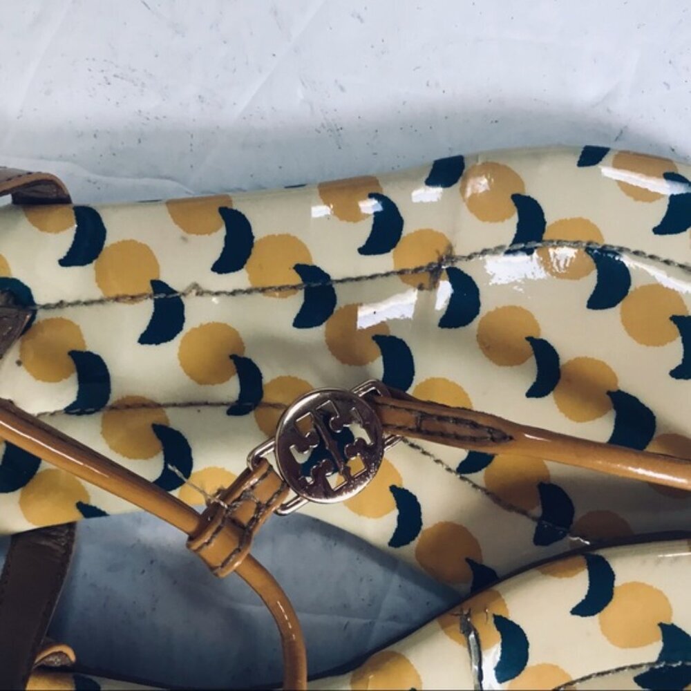 Tory Burch Emmy Thong T Strap Leather Sandals Ballet Flats Patent Graphic Print - Picture 10 of 15